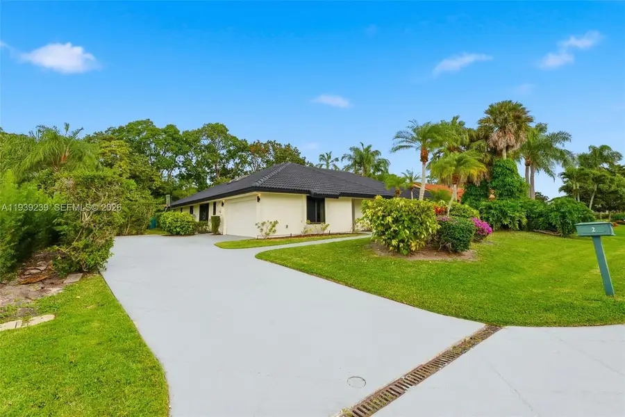 2 Dunbar Rd, Palm Beach Gardens, FL 33418 - Image #2