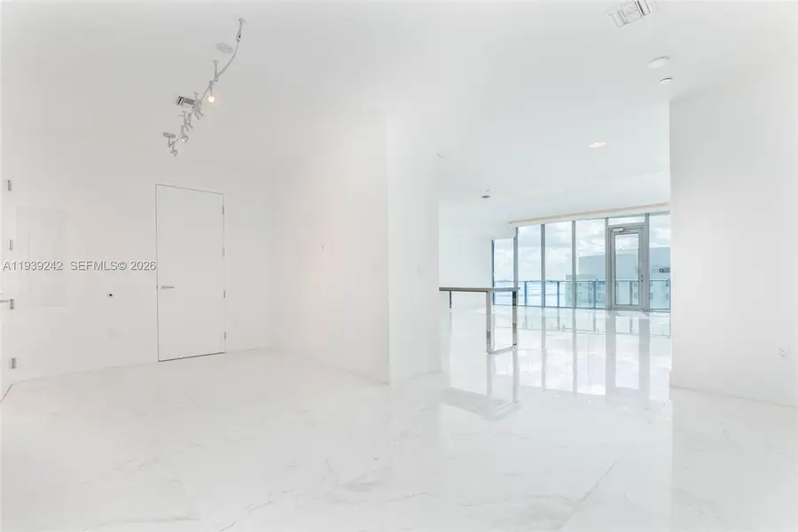 17475 Collins Ave #2003, Sunny Isles Beach, FL 33160 - Image #3