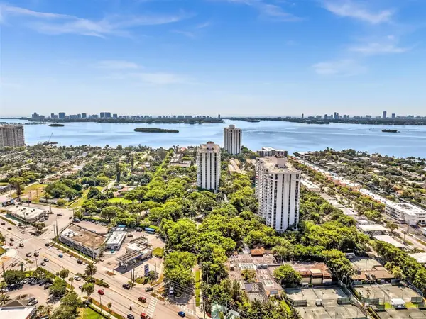 2000 Towerside Ter #1806, Miami, FL 33138