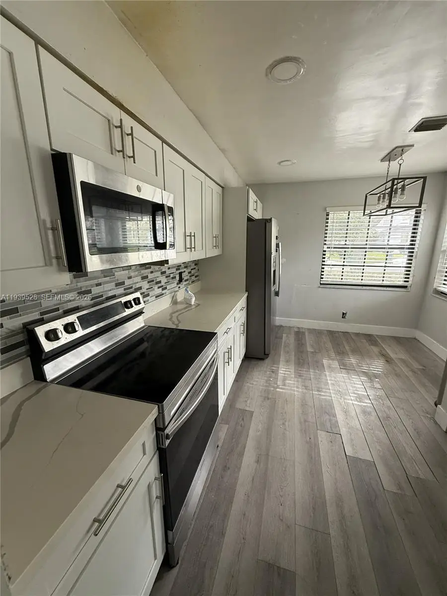 8423 NW 78th Ct, Tamarac, FL 33321 - Image #3