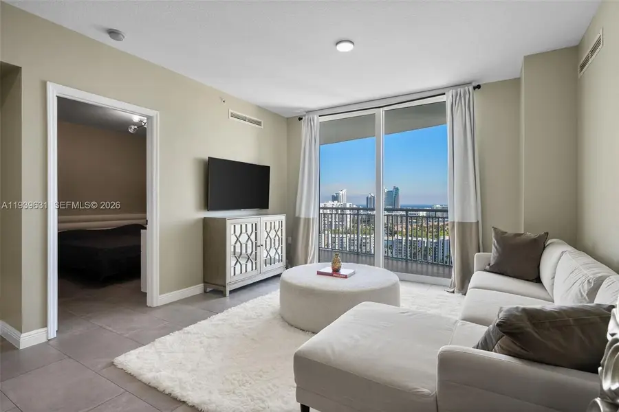 1755 E Hallandale Beach Blvd #2105E, Hallandale Beach, FL 33009 - Image #3
