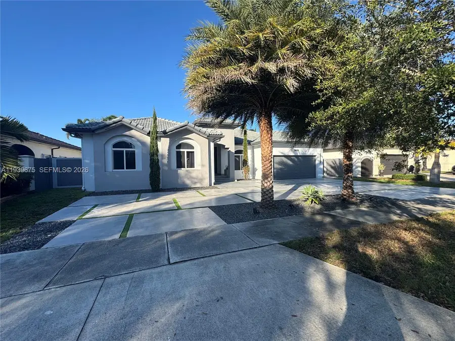 7821 NW 159th Ter, Miami Lakes, FL 33016 - Image #3