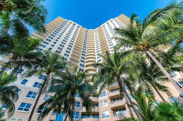 19501 W Country Club Dr #TS-05, Aventura, FL 33180