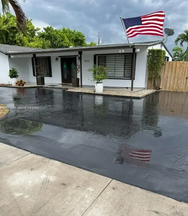 10030 SW 51st Ter, Miami, FL 33165