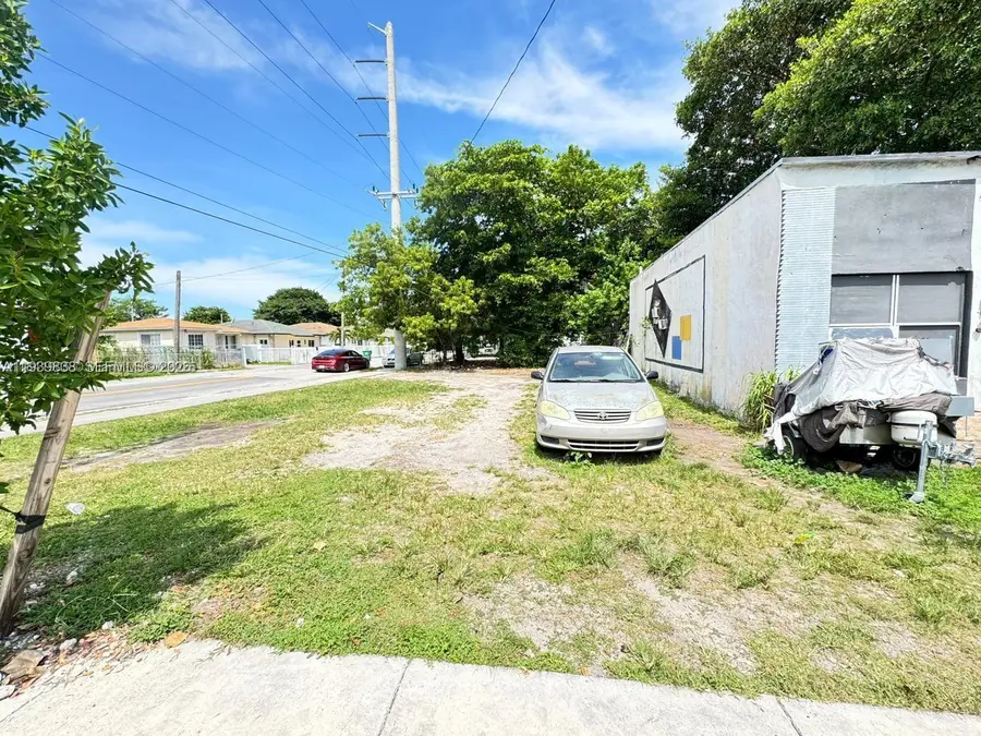 6617 NW 18th Ave, Miami, FL 33147 - Image #2