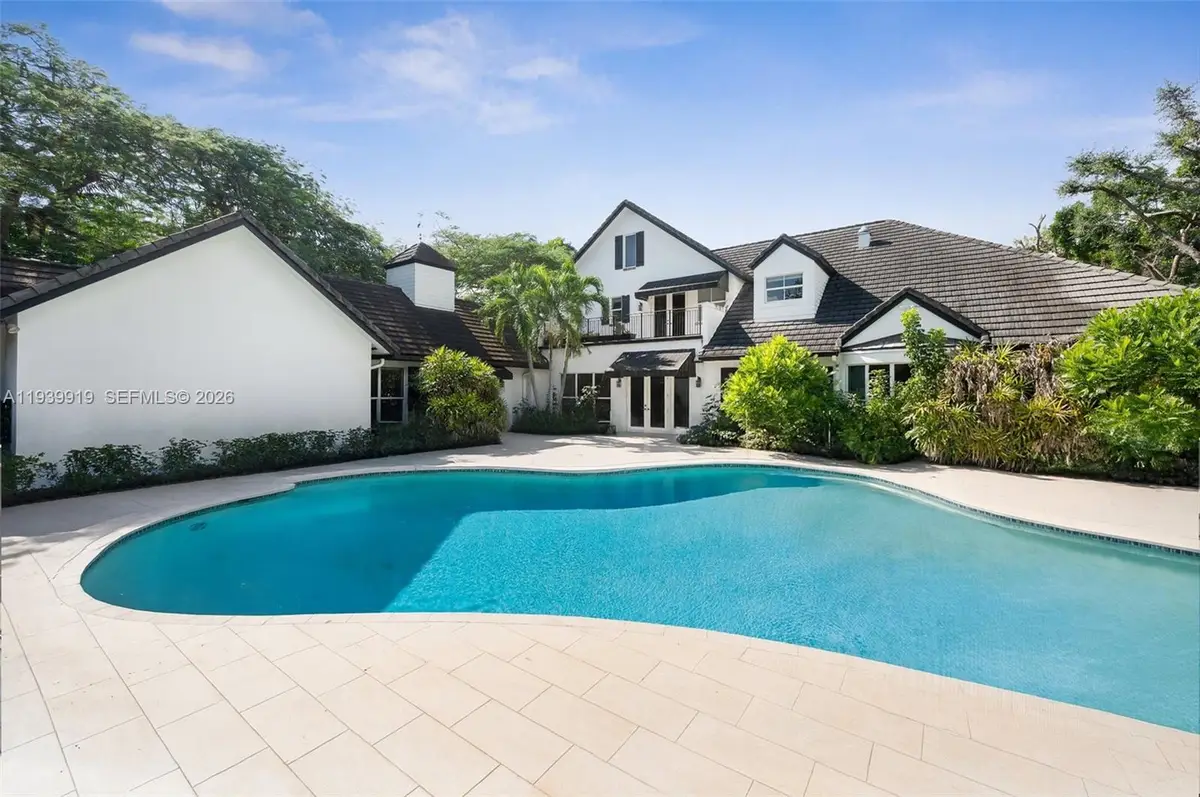 10001 SW 60th Ct, Pinecrest, FL 33156 - #1