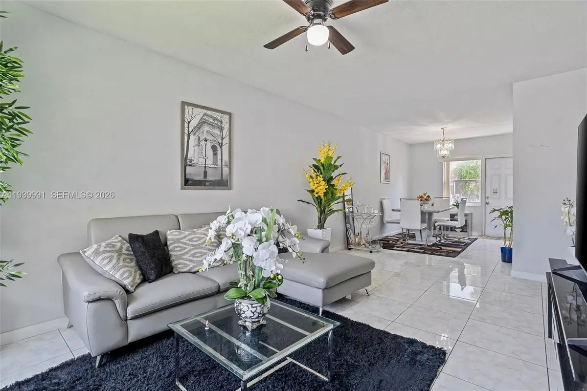 422 NW 84th St #422, Miami, FL 33150 - Image #1