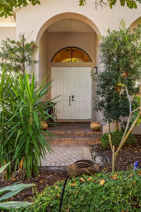 7666 SW 193rd Ln, Cutler Bay, FL 33157