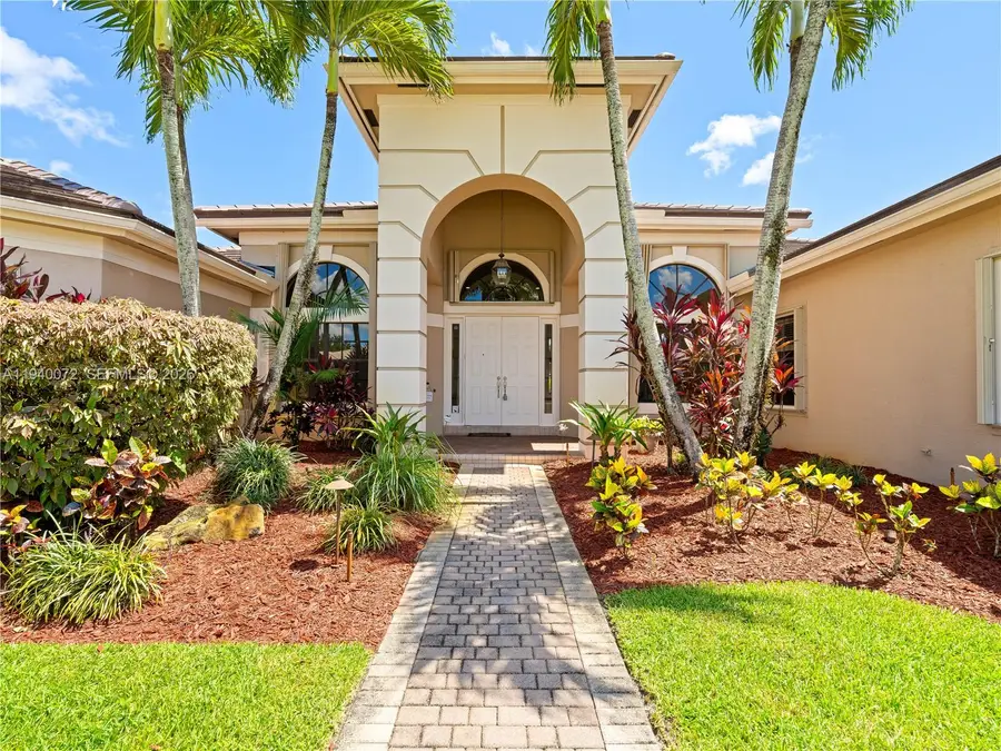 15016 SW 35th St, Davie, FL 33331 - Image #2