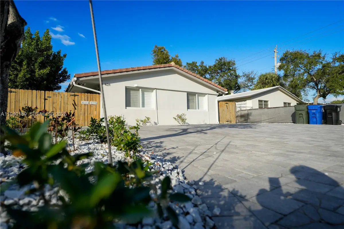 421 SW 14th Ct, Fort Lauderdale, FL 33315 - Image #1