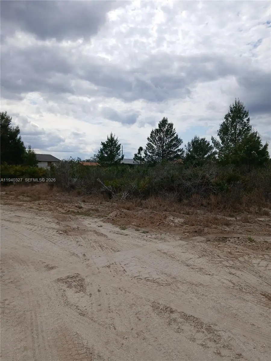 2935 W Gaffney Rd, Avon Park, FL 33825 - Image #2