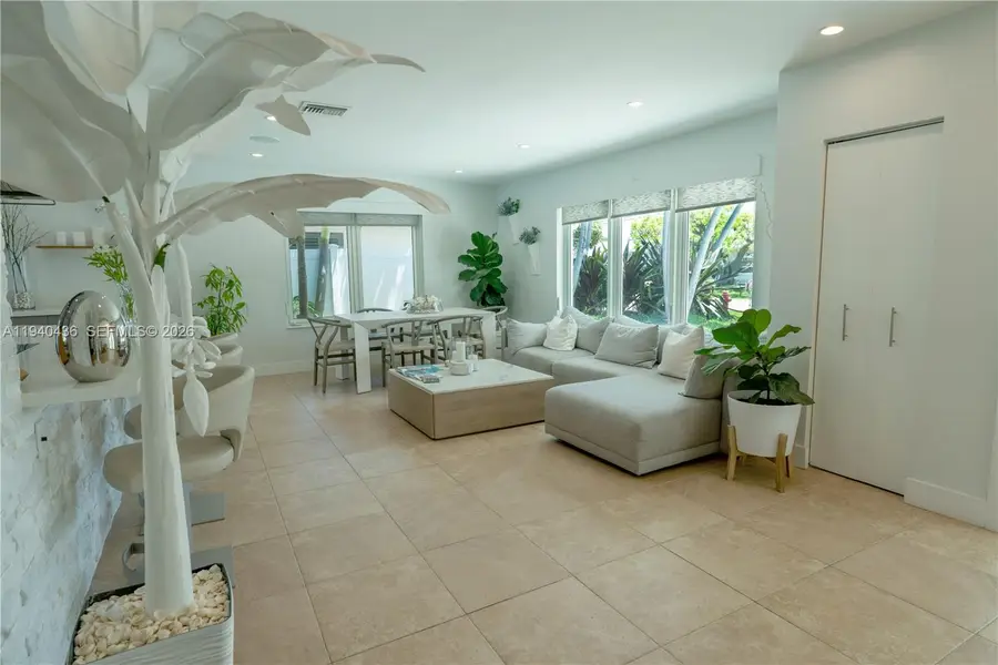 2711 NE 57th Ct, Fort Lauderdale, FL 33308 - Image #3