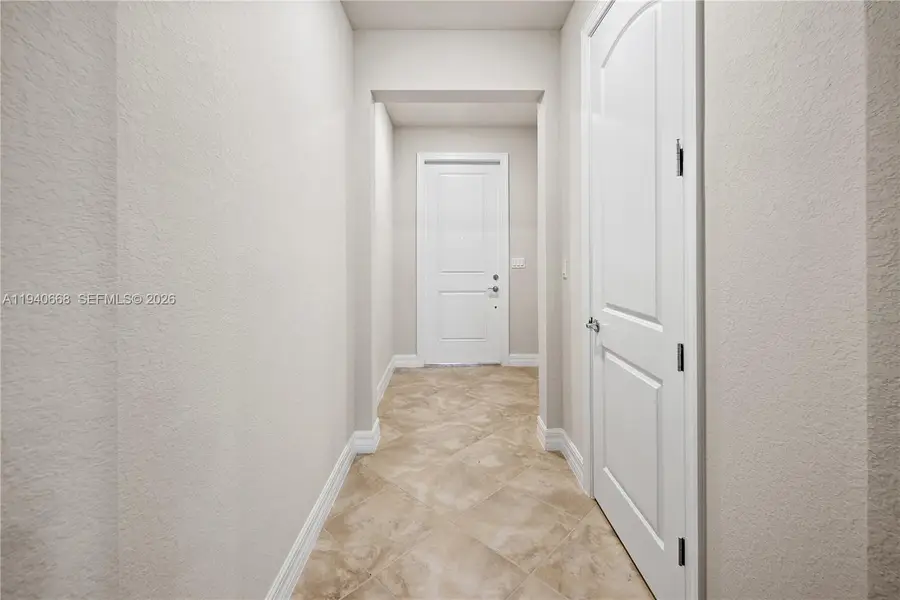 4488 E Appleton Cir E, Oakland Park, FL 33309 - Image #2