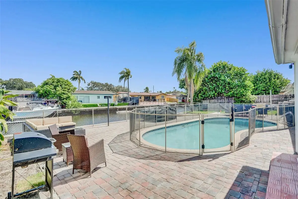 2827 Arthur St, Hollywood, FL 33020 - Image #1