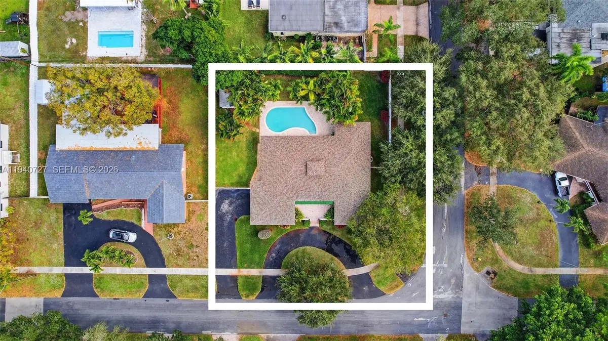 280 SW 63rd Ave, Plantation, FL 33317 - Image #1