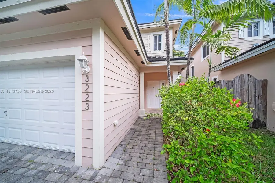 3223 SE 2nd Dr, Homestead, FL 33033 - Image #2