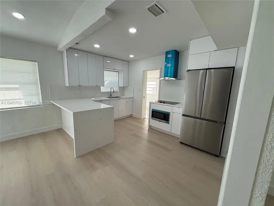 Address Withheld By Seller, Hollywood, FL 33023 - Image #3