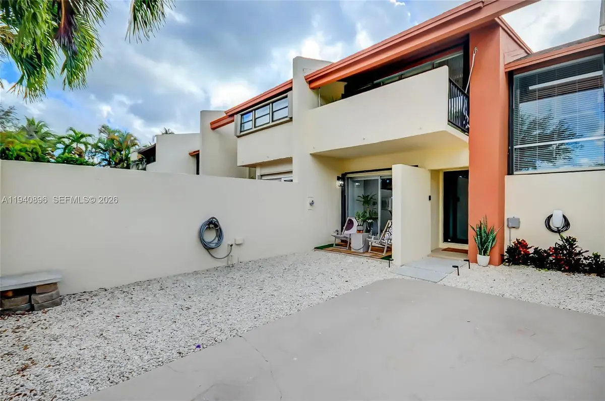 7700 SW 103rd Place, Miami, FL 33173 - Image #1