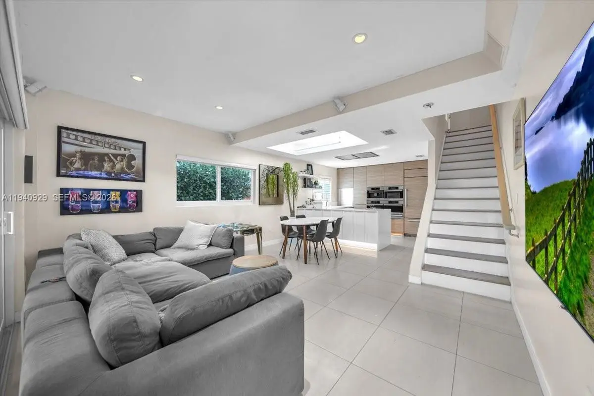 208 Jefferson Ave #113, Miami Beach, FL 33139 - Image #1