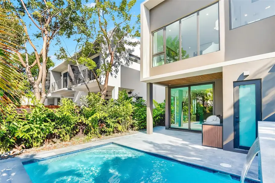 3084 Indiana St, Miami, FL 33133 - Image #3