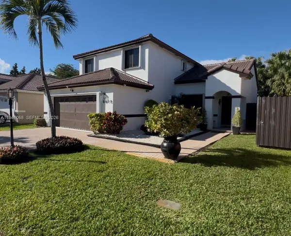 8618 SW 161st Pl, Miami, FL 33193