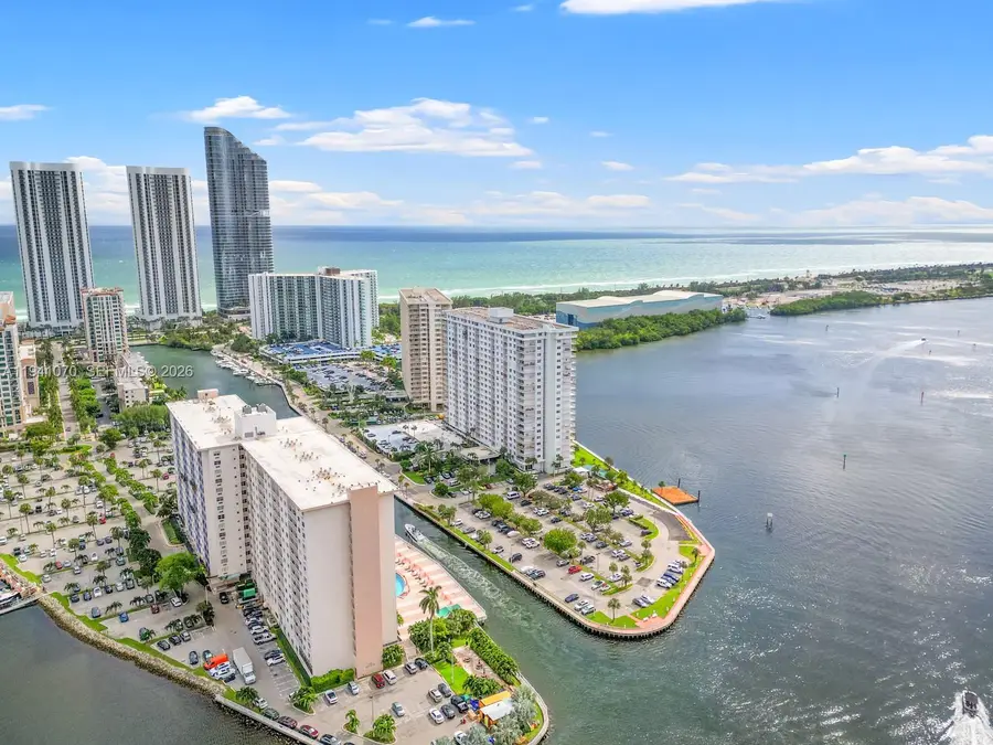 500 Bayview Drive #Ph21, Sunny Isles Beach, FL 33160 - Image #3