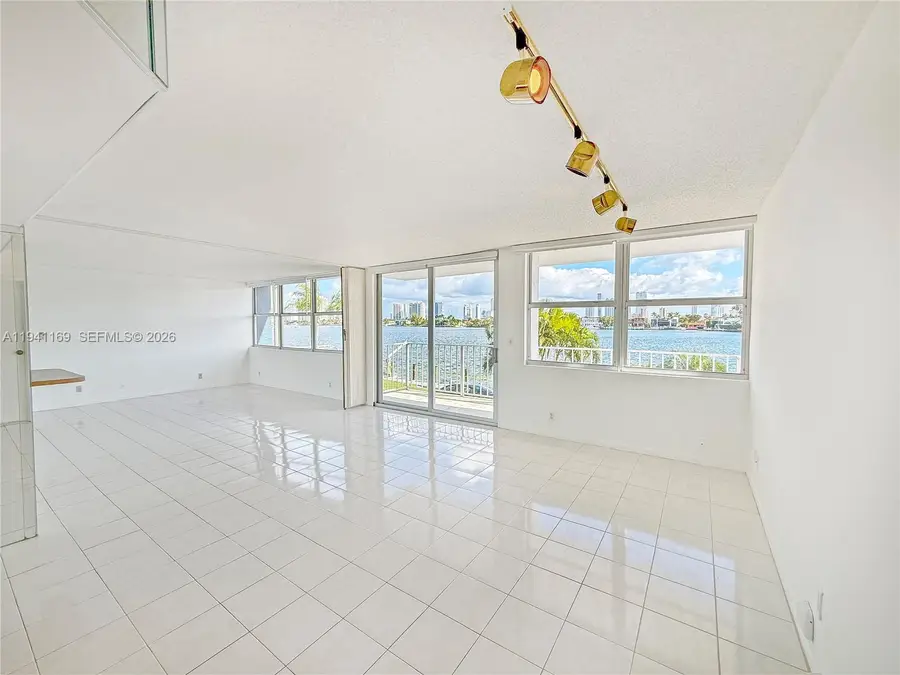 16570 NE 26th Ave #2J, North Miami Beach, FL 33160 - Image #2