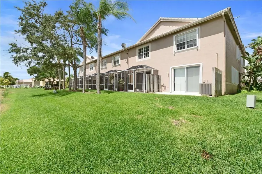 1820 Salerno Cir, Weston, FL 33327 - Image #2