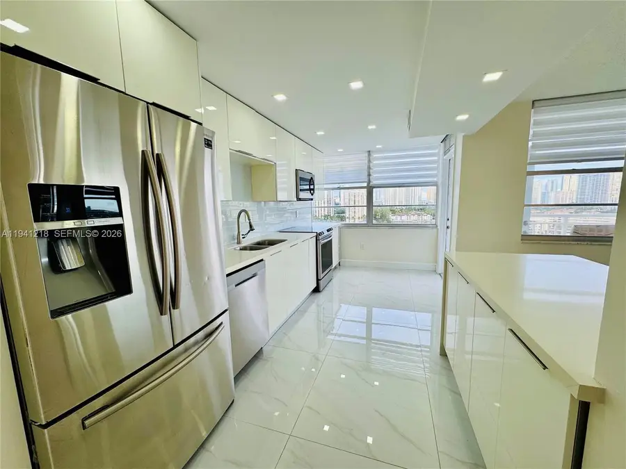 18041 Biscayne Blvd *boat Slip & Unit* #1605, Aventura, FL 33160 - Image #3