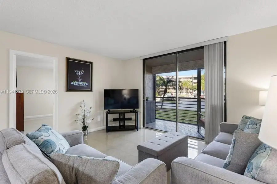 Address Withheld By Seller, Pembroke Pines, FL 33026 - Image #3