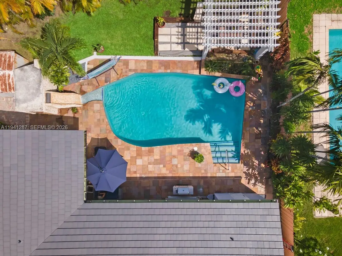 930 NE 182nd Ter, North Miami Beach, FL 33162 - Image #1