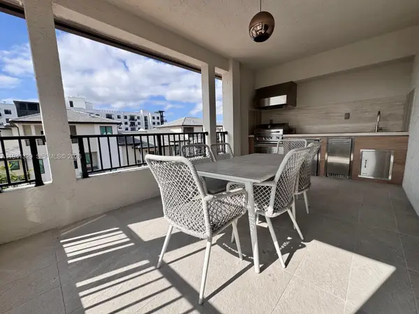 4250 NW 83rd Ave, Doral, FL 33166