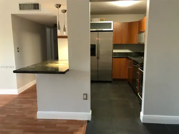 10431 N Kendall Dr #D106, Miami, FL 33176