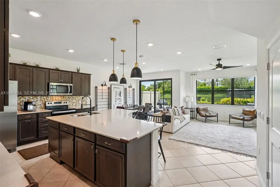 2343 Rollingwood Ct, Oakland Park, FL 33309 - Image #2