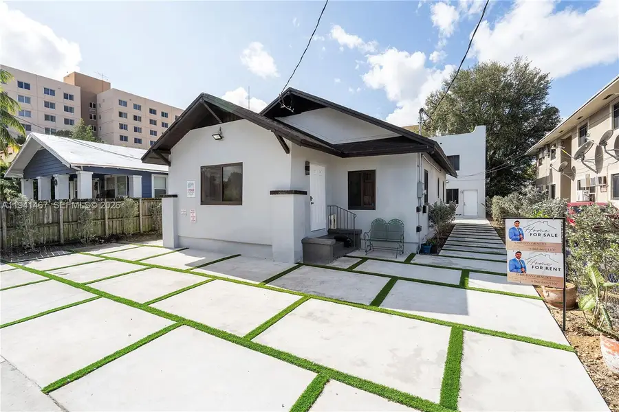 418 NW 9th Ave, Miami, FL 33128 - #2