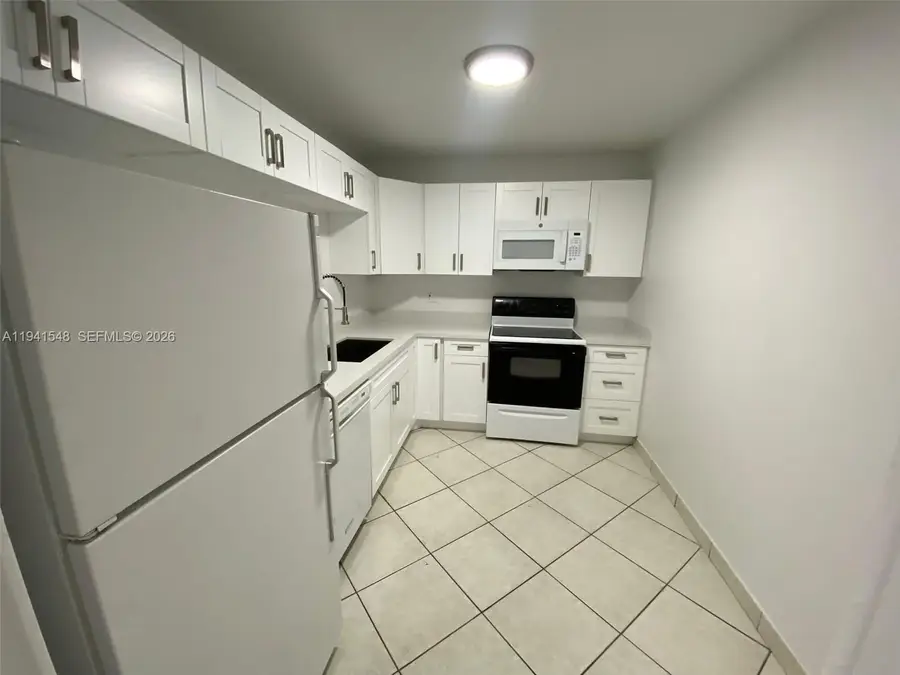 4344 NW 9th Ave #9-3D, Deerfield Beach, FL 33064 - Image #2