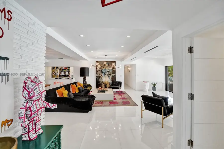 19130 NE 21st Ave, North Miami Beach, FL 33179 - Image #2