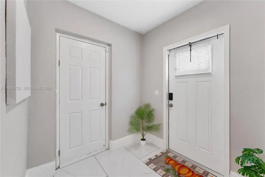 2227 Cody St, Hollywood, FL 33020 - Image #2