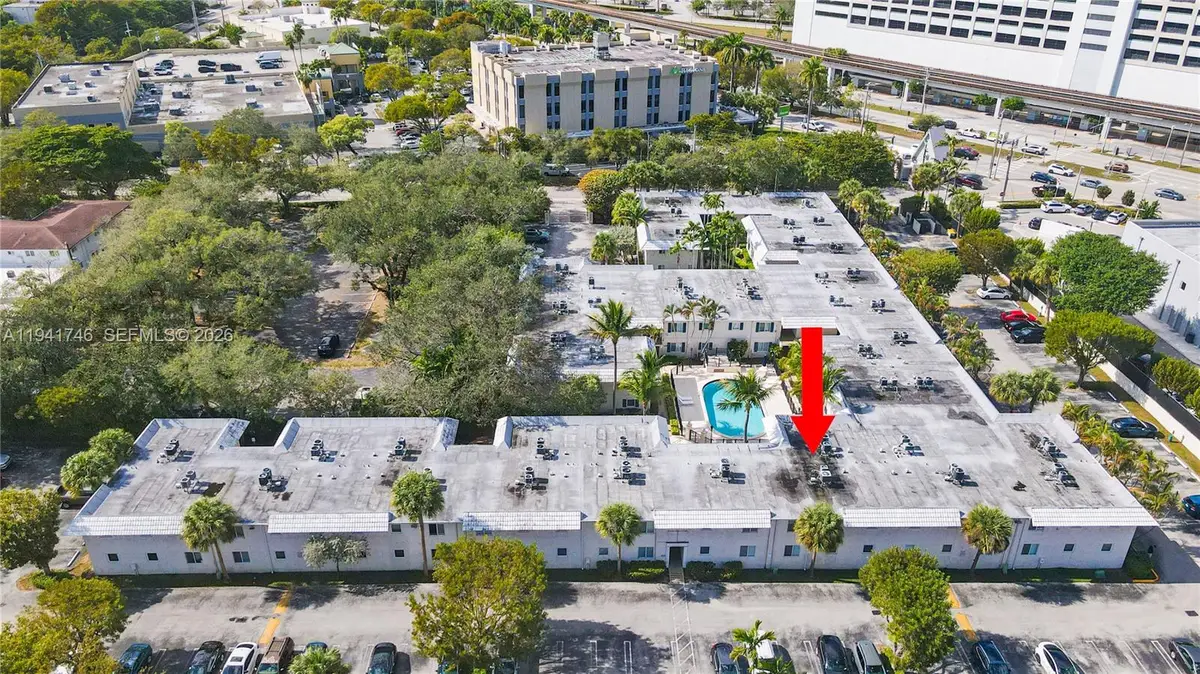 8607 SW 68th Ct #5, Pinecrest, FL 33156 - Image #1