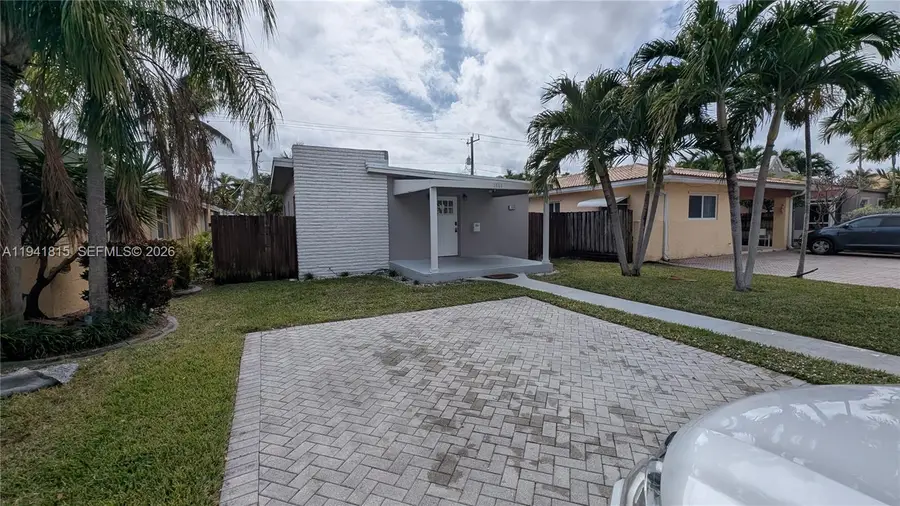 1650 Jackson St, Hollywood, FL 33020 - Image #2