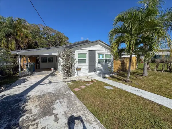 953 NE 37th St, Oakland Park, FL 33334