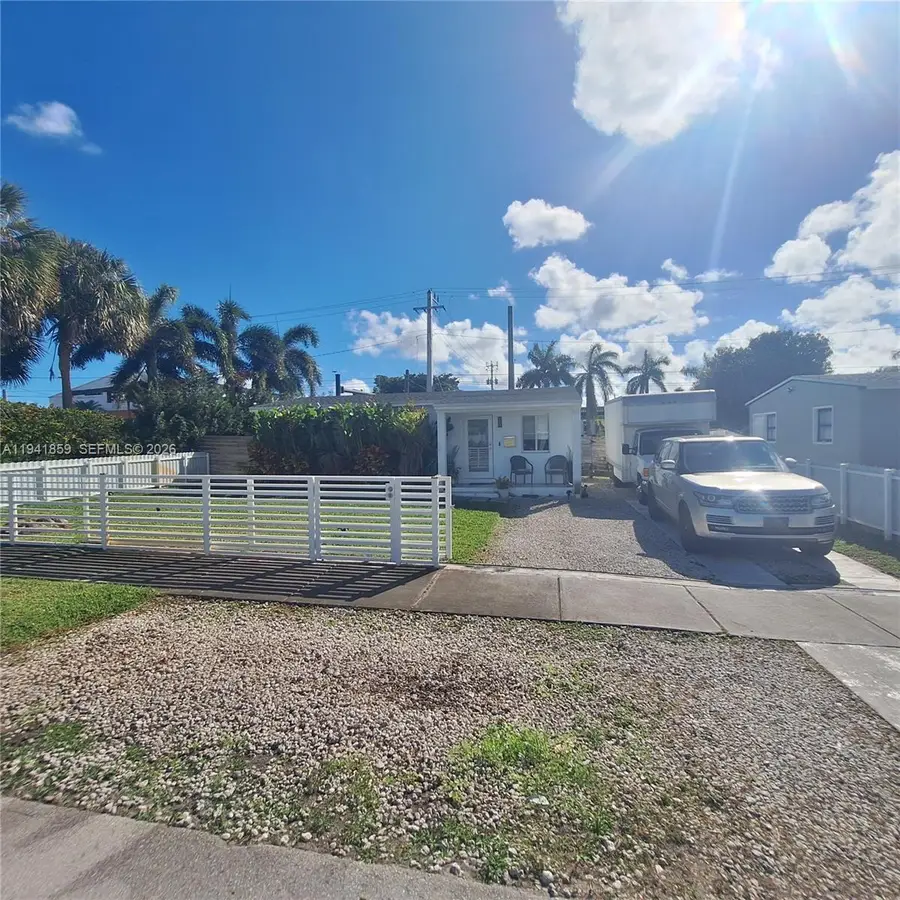 2610 Fletcher St, Hollywood, FL 33020 - Image #2