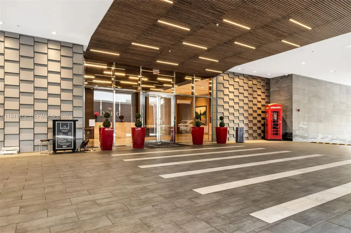 1080 Brickell Ave #3900-3901, Miami, FL 33131 - Image #1