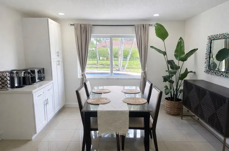 3701 NW 114th Ave, Coral Springs, FL 33065 - Image #2