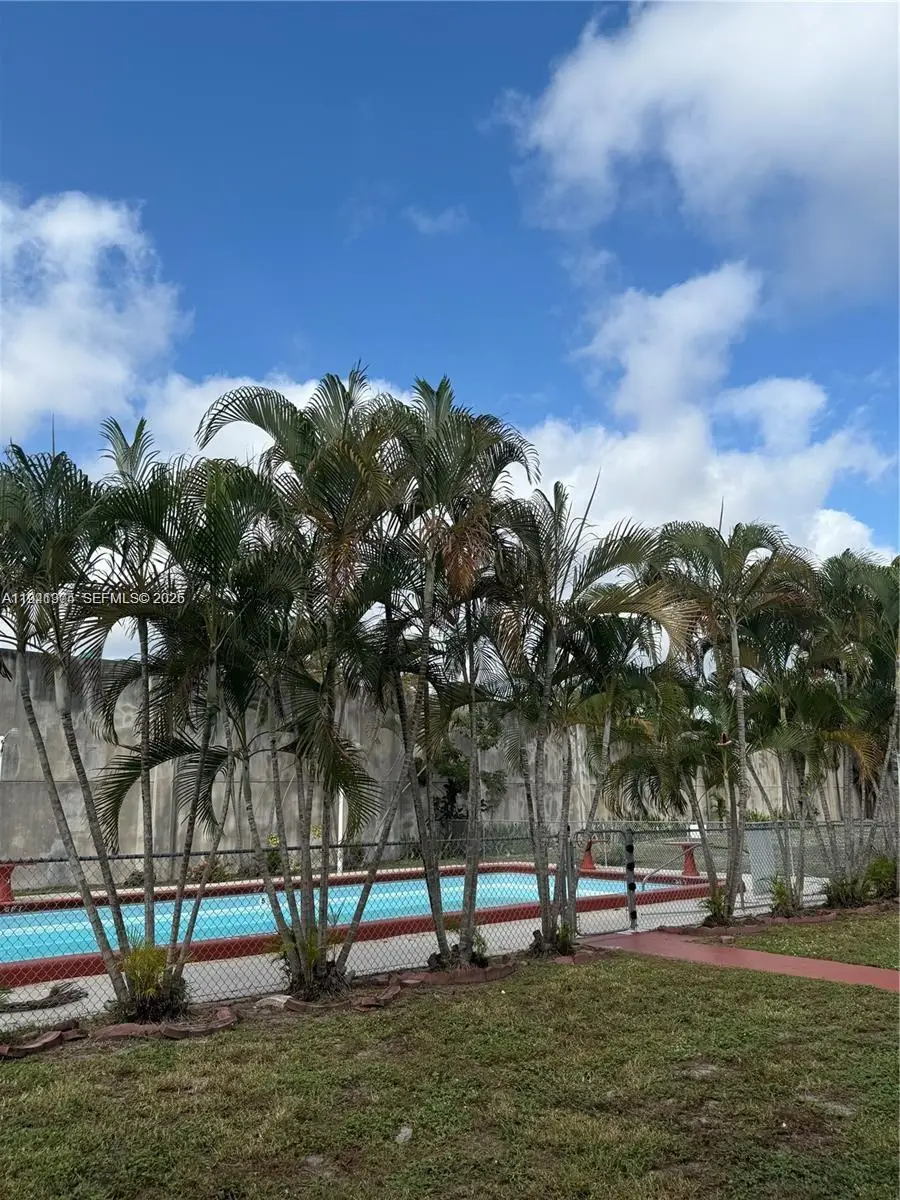 2915 Plunkett St #12A, Hollywood, FL 33020 - Image #2