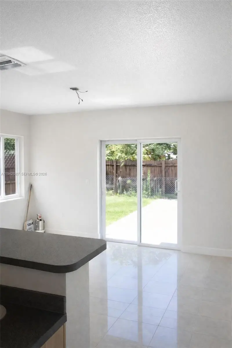 16585 NE 3 Ave, Miami, FL 33162 - Image #2