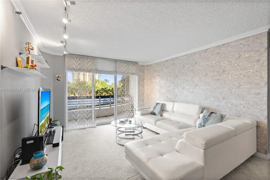 3600 Mystic Pointe Dr #309, Aventura, FL 33180 - Image #3