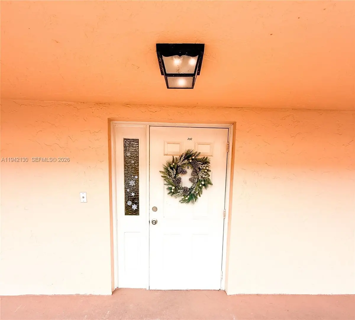 450 Commodore Dr, Plantation, FL 33325 - Image #1