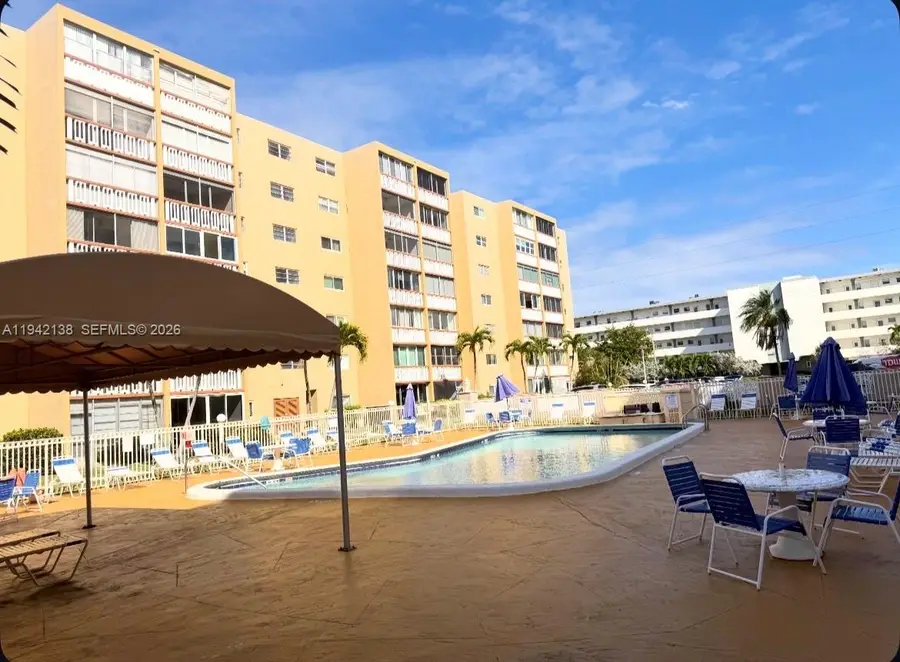 420 NE 12th Ave #502, Hallandale Beach, FL 33009 - Image #3