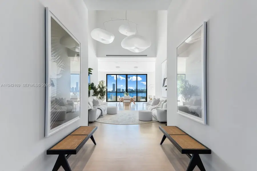 33 E Dilido Dr, Miami Beach, FL 33139 - Image #2